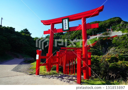 Red Torii Gate Motonosumi Shrine 1152 131853897