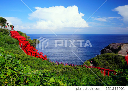 Red Torii Gate Motonosumi Shrine 1184 131853901