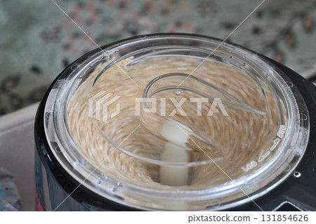 Household rice milling machine 131854626