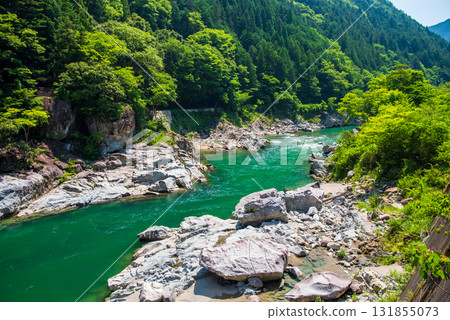 Spectacular views along the Hida River (Nakayama Shichiri, Gero City, Gifu Prefecture) Spectacular views along the Hida River (Nakayama Shichiri, Gero City, Gifu Prefecture) 131855073
