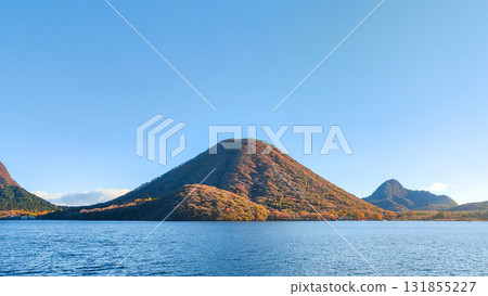 Lake Haruna and Mount Haruna (Autumn) Lake Haruna and Mount Haruna (Autumn) 131855227