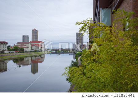 Sightseeing dam 131855441