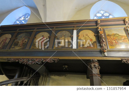 塔林老城聖靈教堂裡的《窮人聖經》 131857954