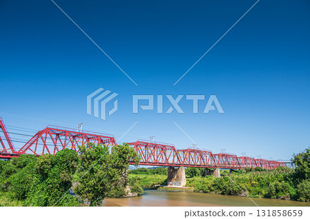 京都府八幡市木津川上的京阪電鐵鐵路橋 京都府八幡市木津川上的京阪電鐵鐵路橋 131858659