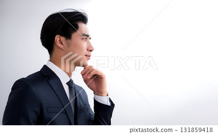 白色背景上漂浮著一位商人思考側面的“AI 生成圖像” 白色背景上漂浮著一位商人思考側面的“AI 生成圖像” 131859418