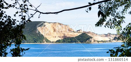 從兵庫縣姬路市離島家島的家島神社眺望男鹿島 131860514