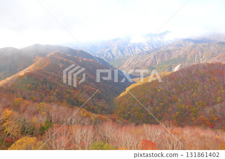 從中禪寺湖天文台眺望的chi木日光（Ashio側） 131861402