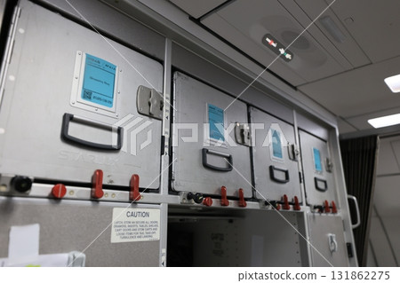 飛機廚房 飛機廚房 131862275