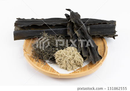 Assortment of 4 kinds of kelp products 131862555