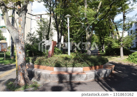 Walking path in Shinkanokacho housing complex, Kita-ku, Sakai City, Osaka Prefecture Walking path in Shinkanokacho housing complex, Kita-ku, Sakai City, Osaka Prefecture 131863162
