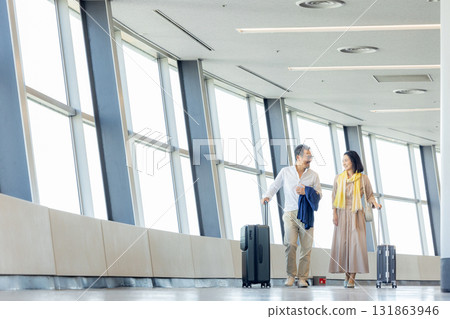 Senior men and women enjoying travel 131863946