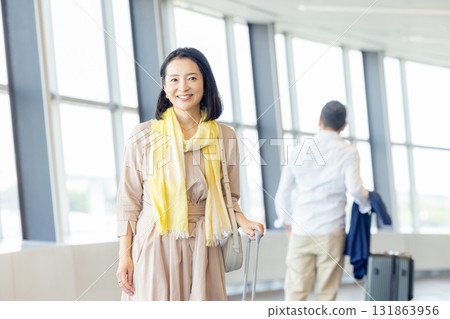 Senior women going on a trip 131863956