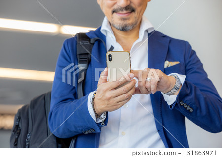 有智能手機的男人 131863971