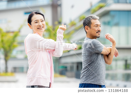 Senior couple walking 131864188