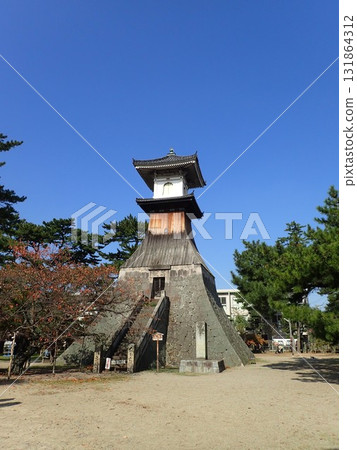 琴平町的燈籠是日本最高的木製燈籠，由江戶時代贊岐東部的糖商用集資建造。 131864312