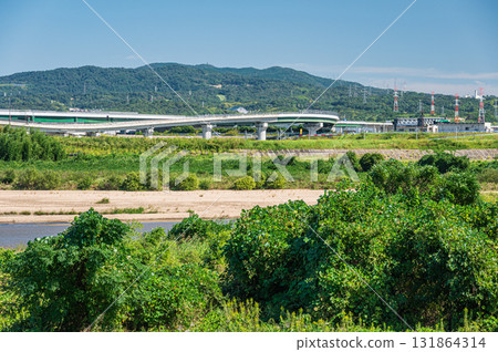 京都府京田邊市新名神高速公路木津川風景、城陽市 京都府京田邊市新名神高速公路木津川風景、城陽市 131864314