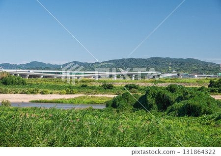 京都府京田邊市新名神高速公路木津川風景、城陽市 131864322