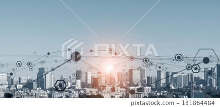 現代城市和通訊網路的概念圖。橫幅和廣告的水平視覺效果。 現代城市和通訊網路的概念圖。橫幅和廣告的水平視覺效果。 131864484