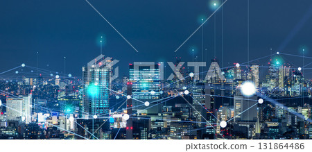 現代城市和通訊網路的概念圖。橫幅和廣告的水平視覺效果。 現代城市和通訊網路的概念圖。橫幅和廣告的水平視覺效果。 131864486