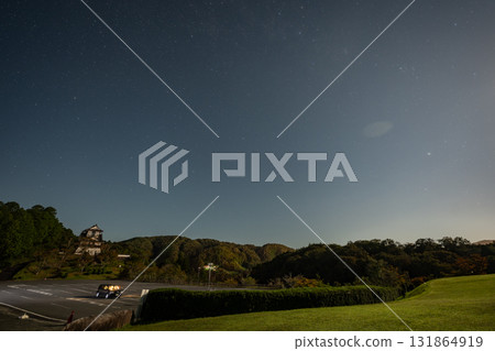 A beautiful starry sky seen in a park in Takahashi City, Okayama Prefecture, Japan 131864919