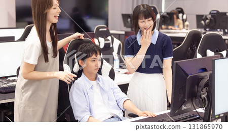 Men and women holding a team strategy meeting 131865970