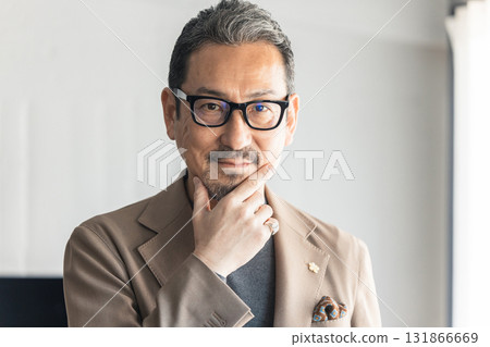 Businessman senior man 131866669