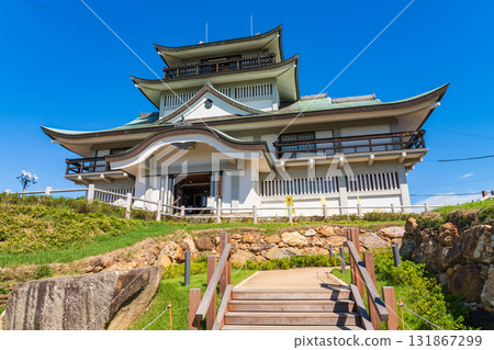 Komakiyama Castle, a stone fortress built by Oda Nobunaga, where excavations continue (Komaki City, Aichi Prefecture) Komakiyama Castle, a stone fortress built by Oda Nobunaga, where excavations continue (Komaki City, Aichi Prefecture) 131867299
