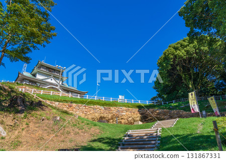 Komakiyama Castle, a stone fortress built by Oda Nobunaga, where excavations continue (Komaki City, Aichi Prefecture) Komakiyama Castle, a stone fortress built by Oda Nobunaga, where excavations continue (Komaki City, Aichi Prefecture) 131867331