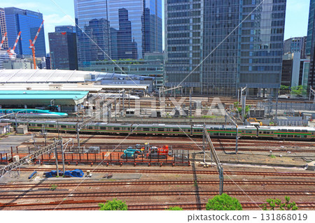 東京都千代田區東京車站進出的電車風景 131868019