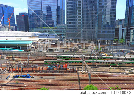 東京都千代田區東京車站進出的電車風景 131868020