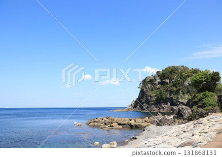 Coastal scenery of the Sea of Japan with blue sky and blue sea Coastal scenery of the Sea of Japan with blue sky and blue sea 131868131