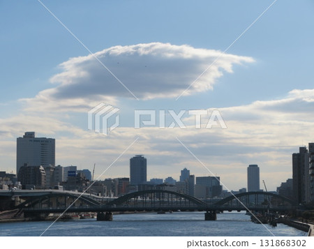Kachidoki Bridge over the Sumida River and the surrounding scenery 131868302