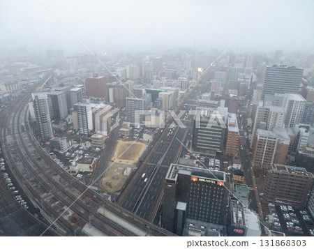 The view from a high-rise building 131868303