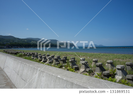 藍天和海岸風景 131869531