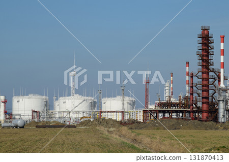 Distillation columns, pipes and other equipment furnaces refinery. Distillation columns, pipes and other equipment furnaces refinery. 131870413