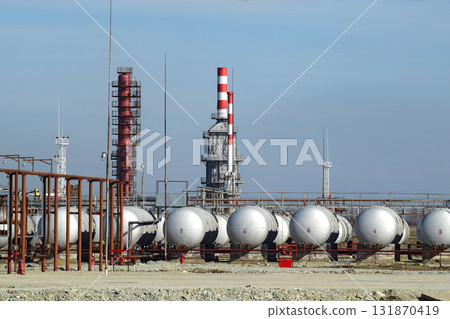 Overpass loading of oil products and fuel storage vessels Overpass loading of oil products and fuel storage vessels 131870419