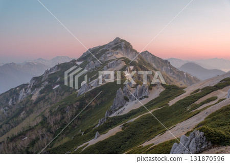 初夏的椿山 初夏的椿山 131870596