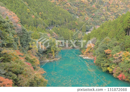 秋天的奧多摩：白丸湖 131872088