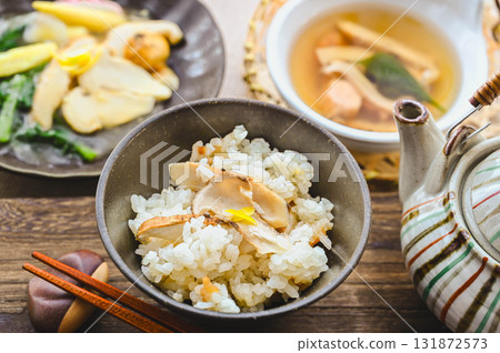 時令菜餚：松茸飯 131872573