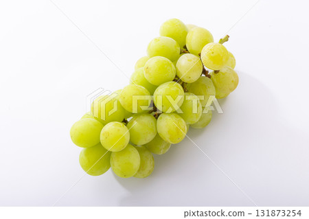 新鮮的葡萄 131873254