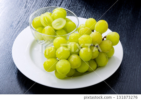 葡萄在一杯 131873276
