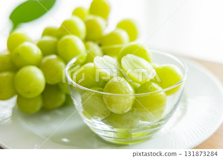 新鮮的光澤馬斯喀特 131873284