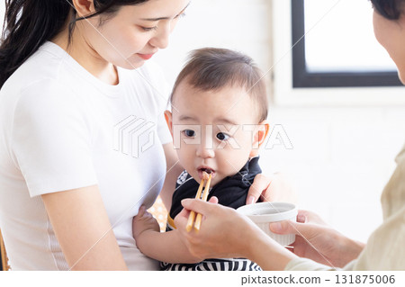Baby's first meal 131875006