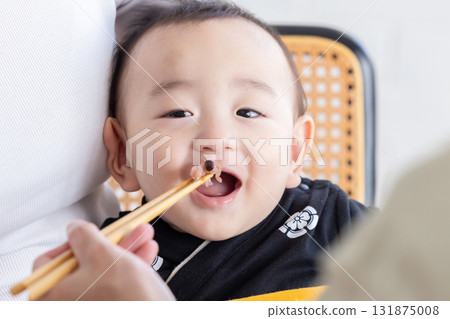 Baby's first meal Baby's first meal 131875008