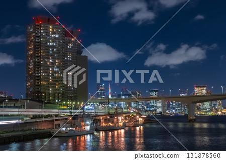 Summer in Odaiba, Tokyo night view Summer in Odaiba, Tokyo night view 131878560