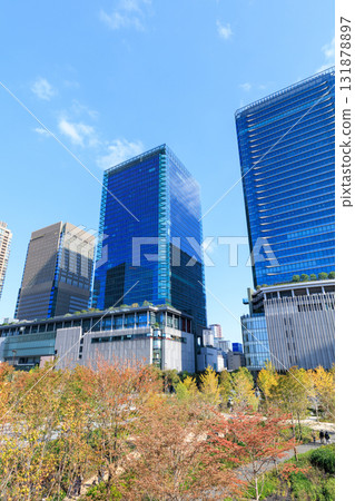 Autumn buildings in Umeda, Osaka (Kita-ku, Osaka City, Osaka Prefecture) Autumn buildings in Umeda, Osaka (Kita-ku, Osaka City, Osaka Prefecture) 131878897