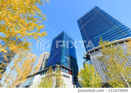 Autumn buildings in Umeda, Osaka (Kita-ku, Osaka City, Osaka Prefecture) 131878904
