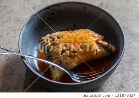 潮州粽搭配傳統甜辣醬 131879324