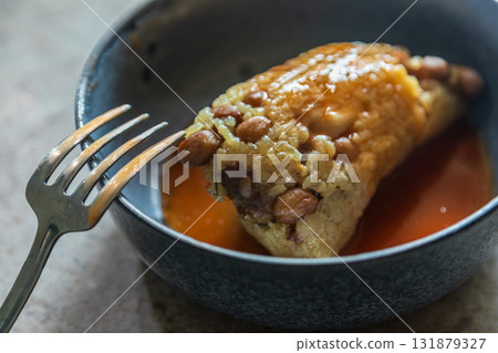 潮州粽搭配傳統甜辣醬 131879327