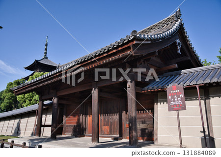 東寺東門（閉門）及五重塔2 131884089